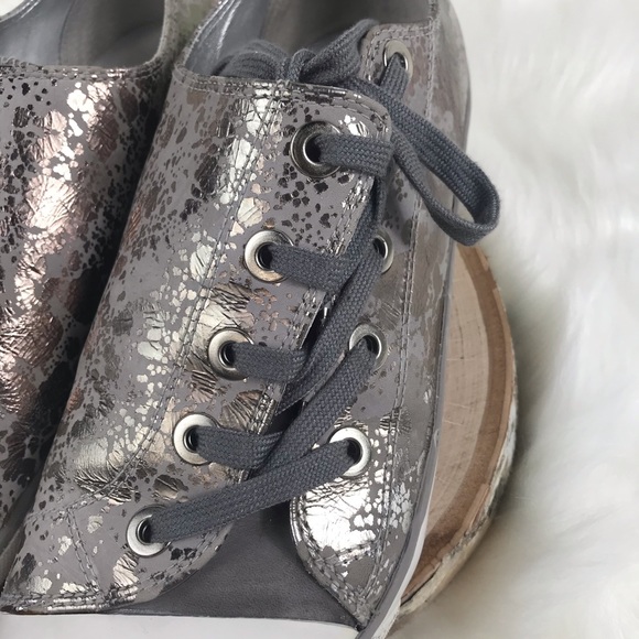 Jessica Simpson Cola Sneakers - Picture 3 of 8